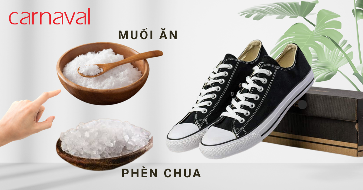 Rắc muối ăn hoặc dùng phèn chua hút ẩm